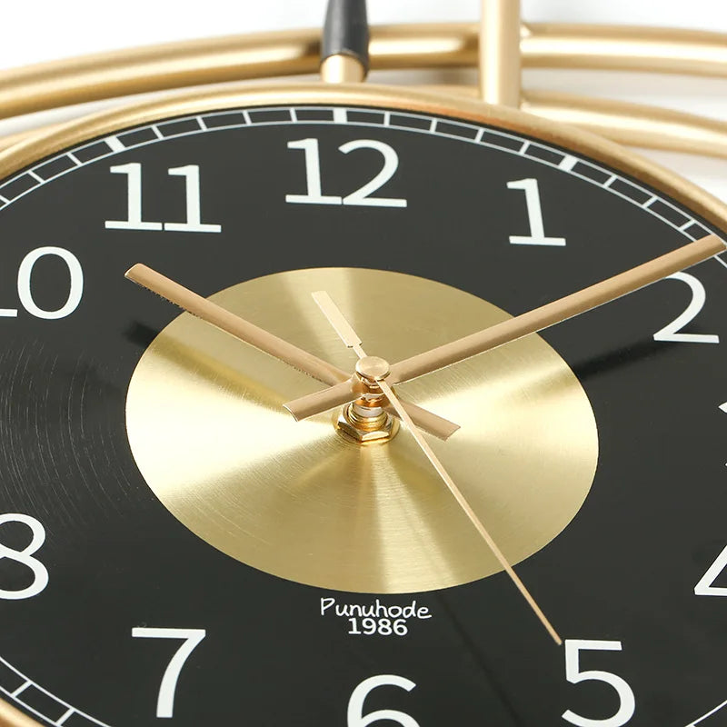 Large Minimalist Metal Wall Clock – Silent Modern Timepiece for Living Room & Office